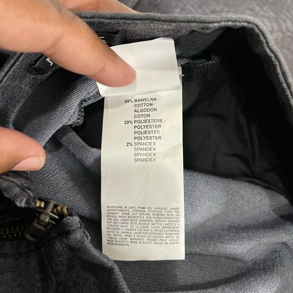 Maggie double back zip gray reptile print with two pockets size 4 Pencil skirt. - Picture 9 of 9